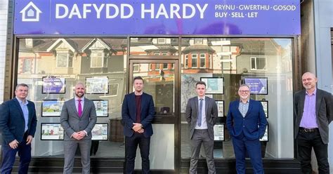 dadfydd hardy estate agents.